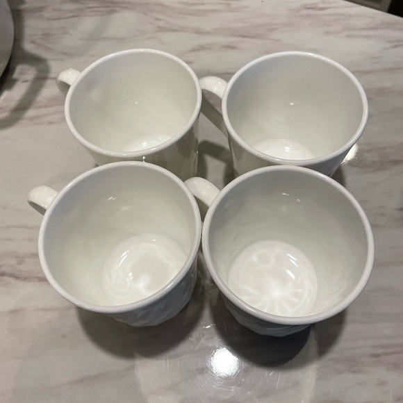 SET OF 4 WHITE CORNING WAVE DESIGN COFFEE MUGS MADE IN USA - Picture 5 of 6